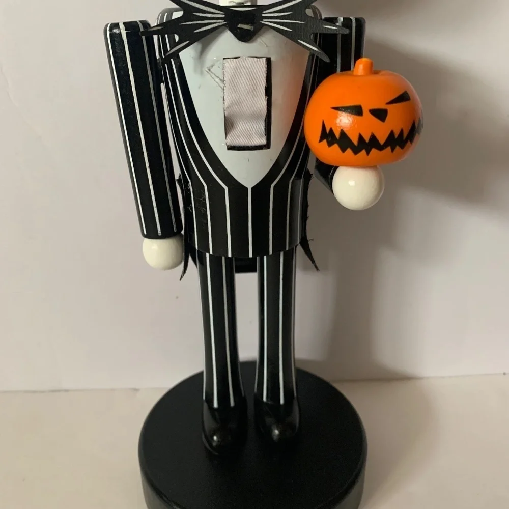 NWT. DISNEY Nightmare Before Christmas Jack Nutcracker